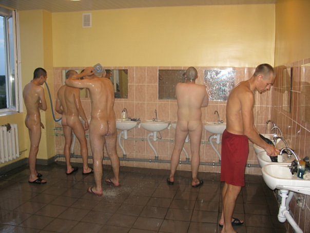 Russian soldiers naked in locker room 