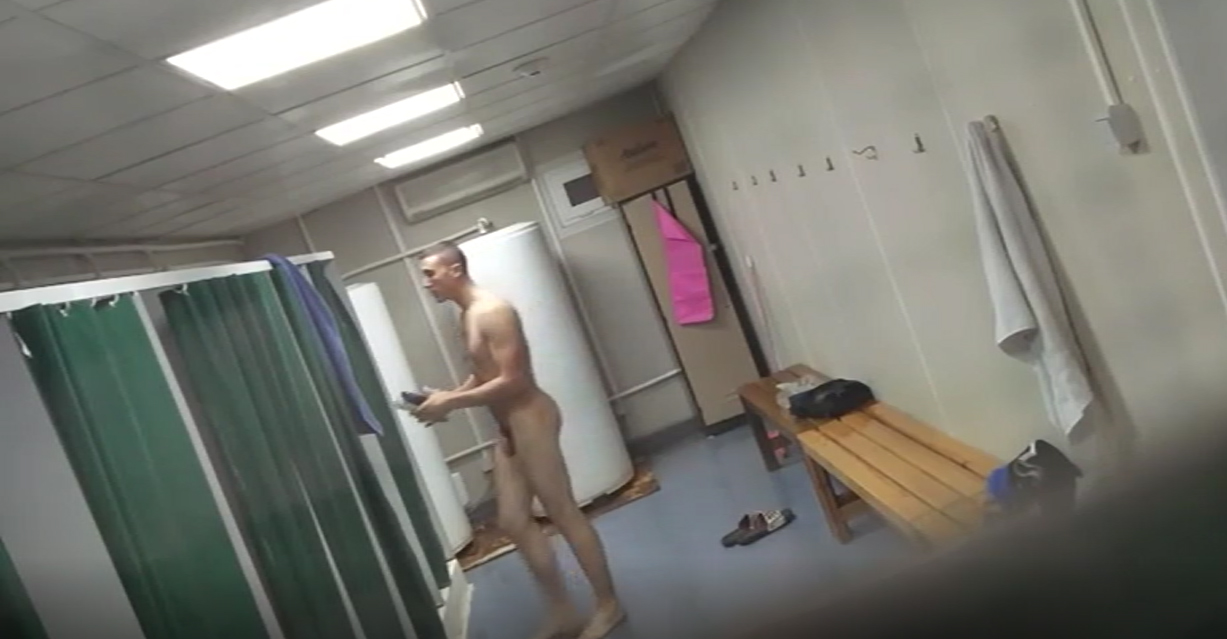 marine-spy-naked-in-showers