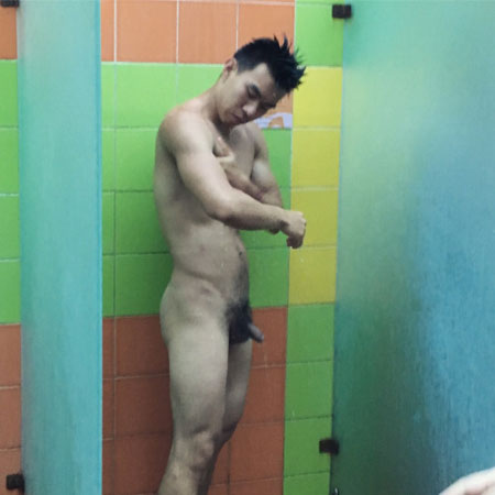 chinese-dick-in-showers