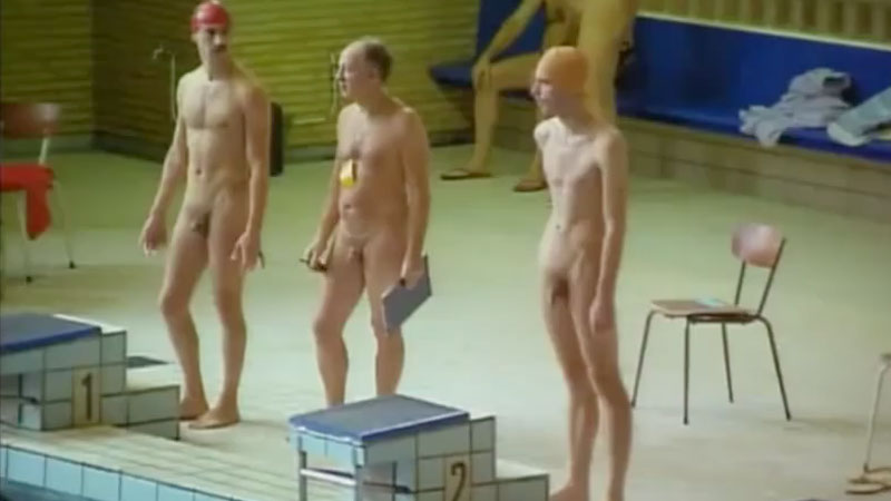 nudist-men-sport-competition