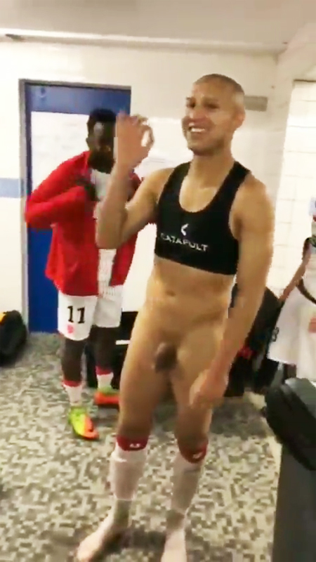 brazilian footballer thiago-xavier naked