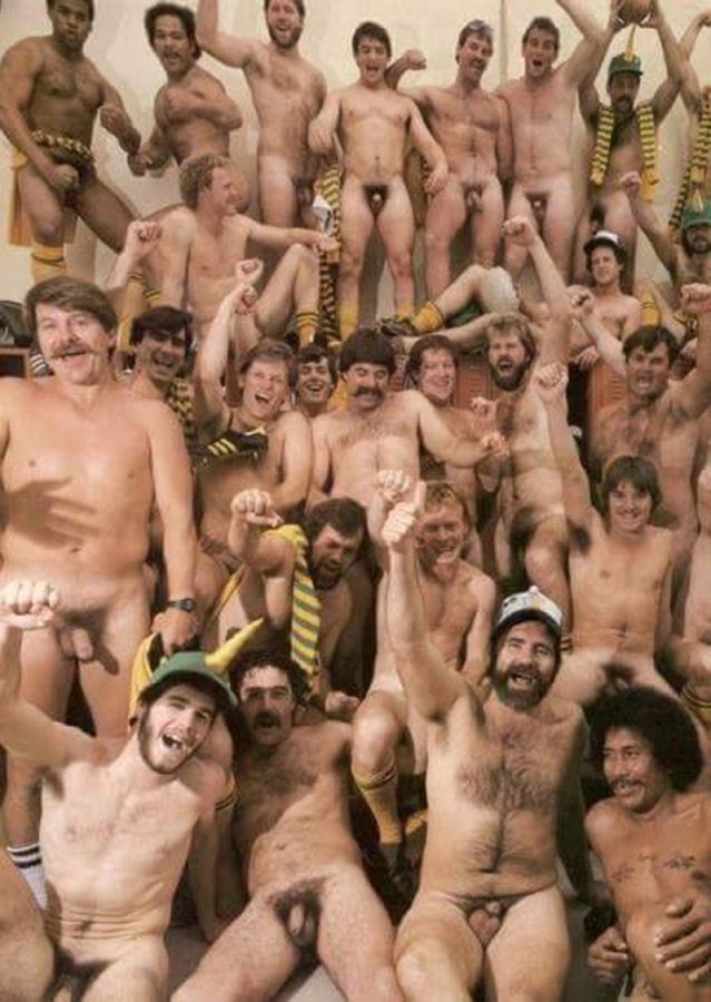 vintage-rugby-team-naked-ruggers-dick-exposed-all-team