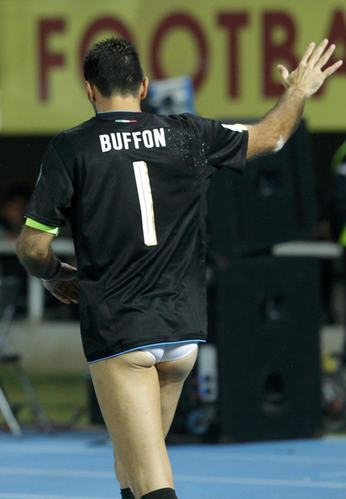 Gianluigi-Buffon-in-mutande-bulge