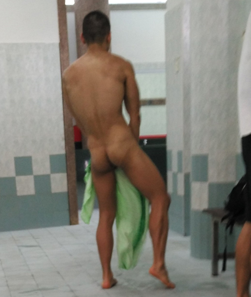 naked-guy-from-thailand-naked