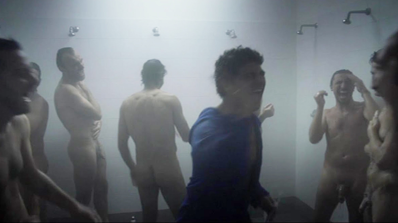 naked-team-in-showers